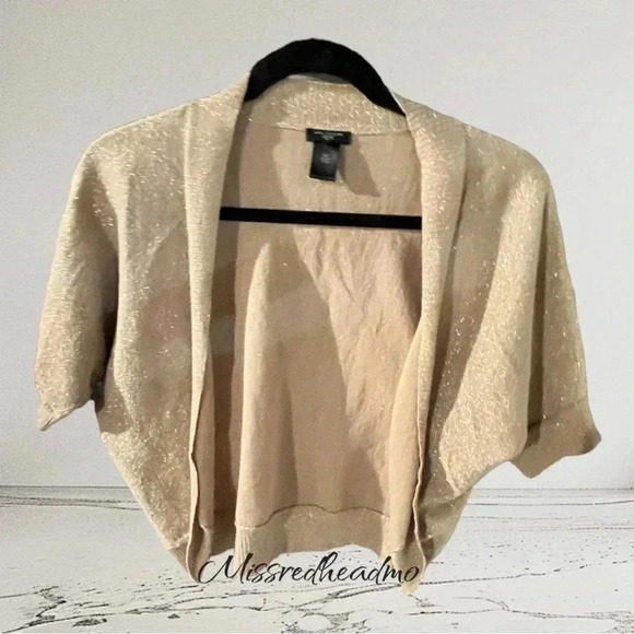 Ann Taylor Sweaters - ~Ann Taylor~ Petite Shrug - M/P